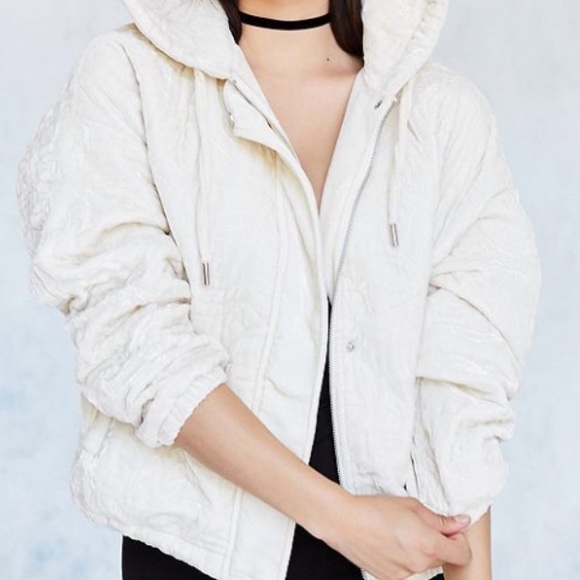 silence + noise Jackets & Blazers - Silence + Noise Geo Quilted Velvet Hooded Jacket